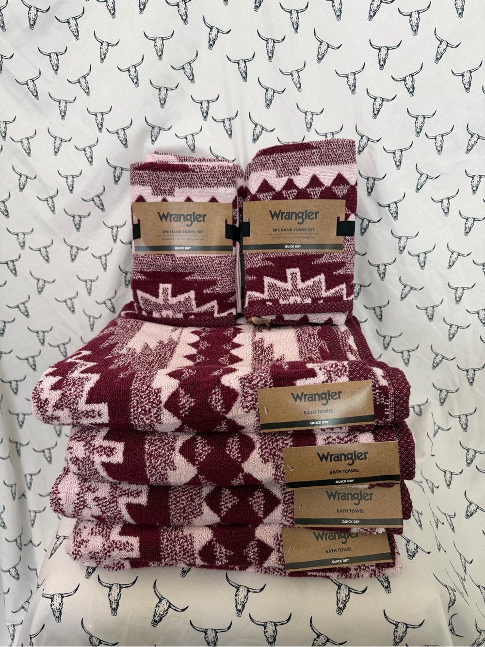 Wrangler Burgundy & Light Pink Geometric Patterned Towels